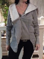 Blouson sweat gris capuche avec fourrure taille L